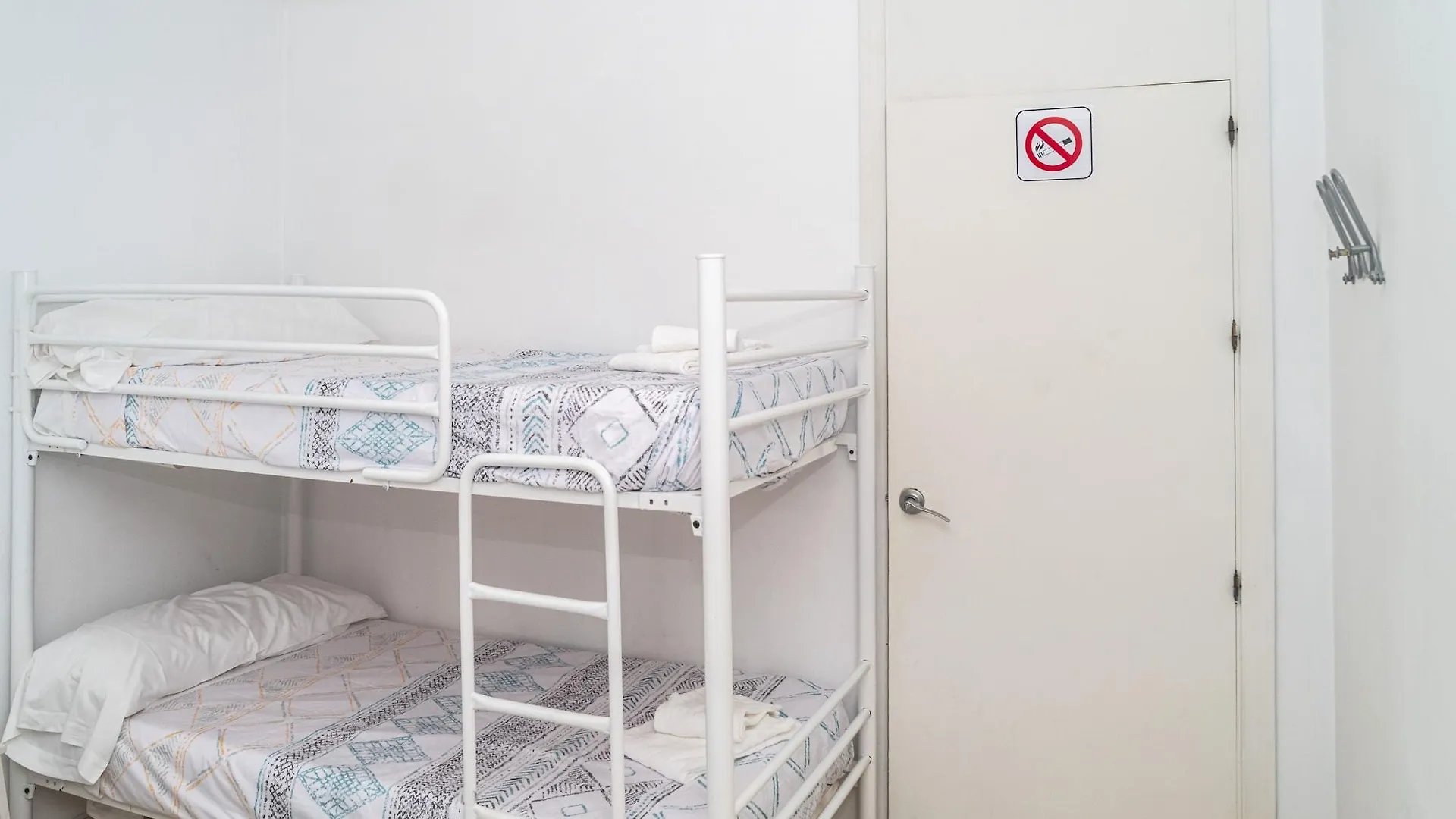 La Moraga De Poniente Malaga Hostel